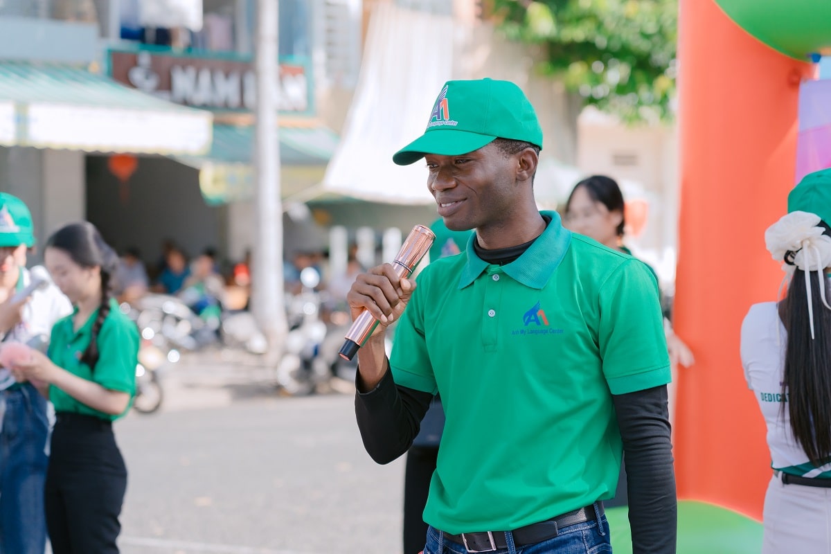 Tuyển dụng giáo viên tiếng Anh