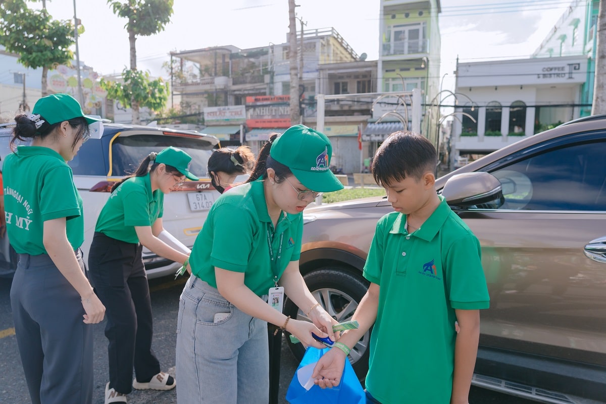Tuyển dụng giáo viên