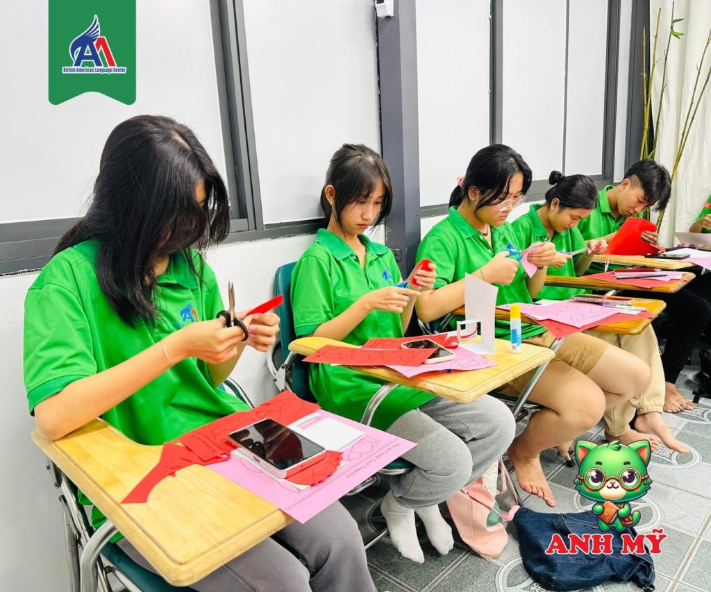 Hình 5: Lớp tiếng Anh thiếu niên (ESL Juniors) dành cho các bạn từ 12 đến 16 tuổi (cấp độ PET)