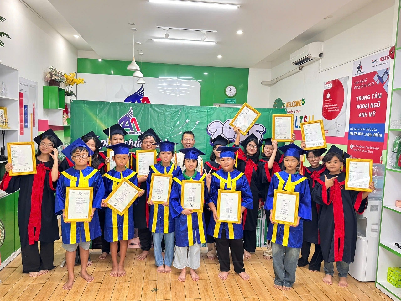 Học viên đạt chứng chỉ Cambridge