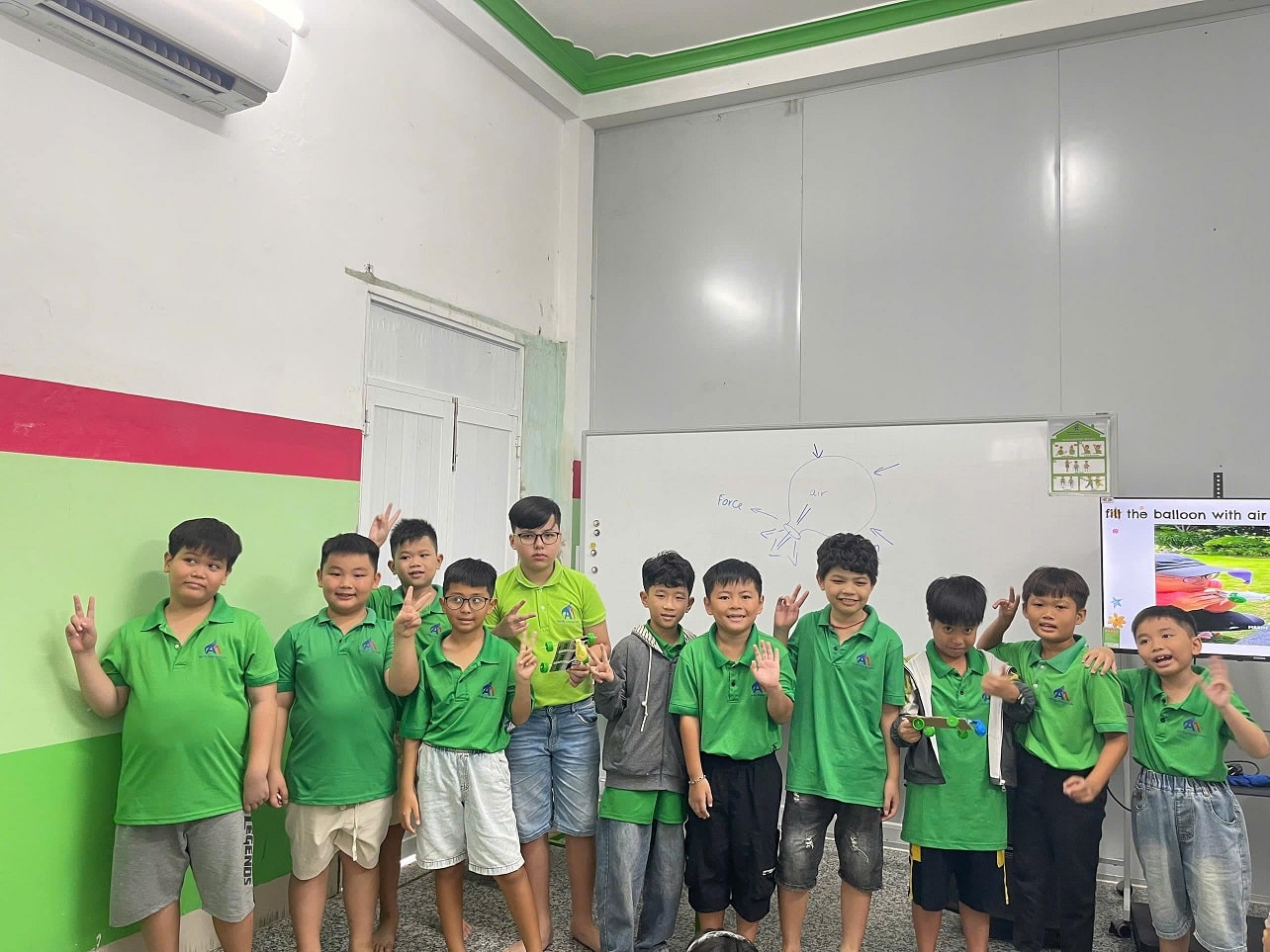 Hơn 1000 học viên đang theo học
