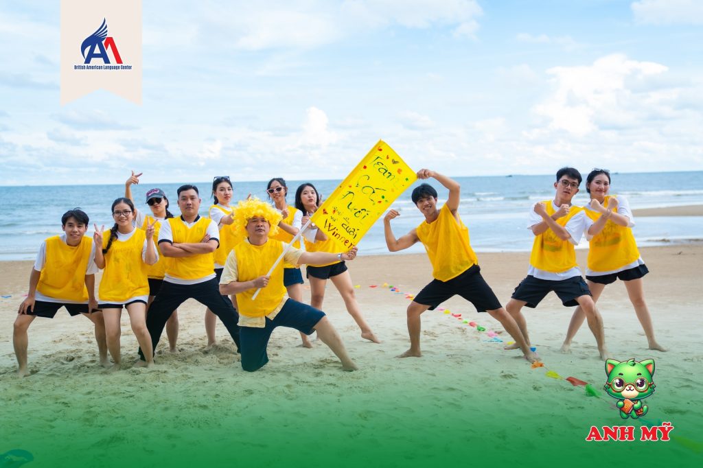 Hình 7: Các đội chơi với những câu slogan độc đáo