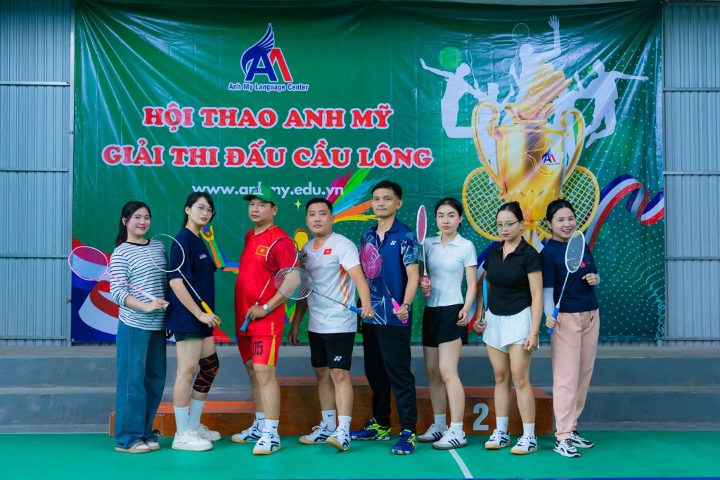 Hình 15: Đội Anh Mỹ Phú Tân sẵn sàng vào chỗ