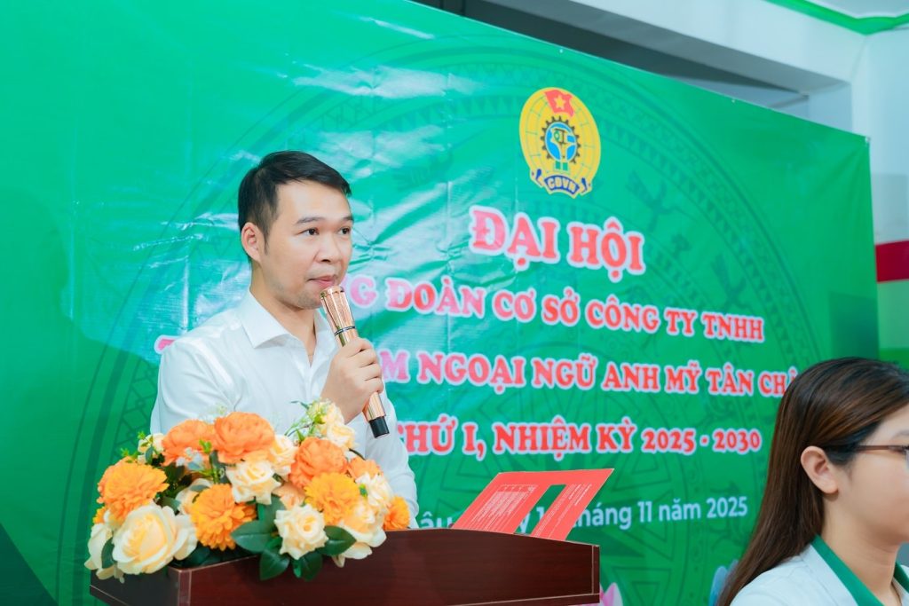 Hình 4: Đồng chí Trần Ngọc Quí đại diện Đoàn Chủ tịch chia sẻ tại Đại hội