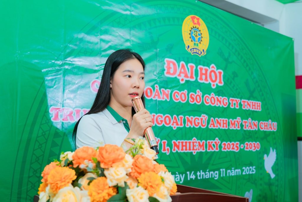 Hình 5: Đồng chí Lê Thị Cẩm Nhiên phát biểu tại Đại hội