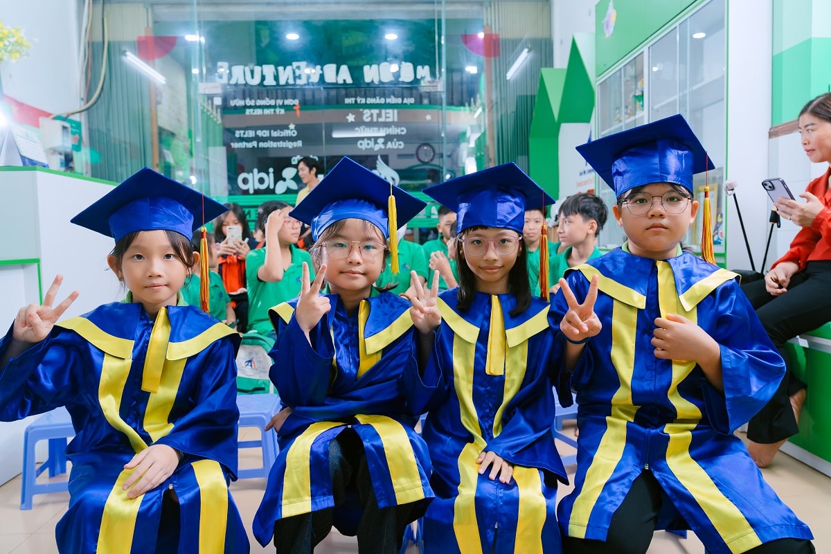 Lễ phát chứng chỉ Cambridge