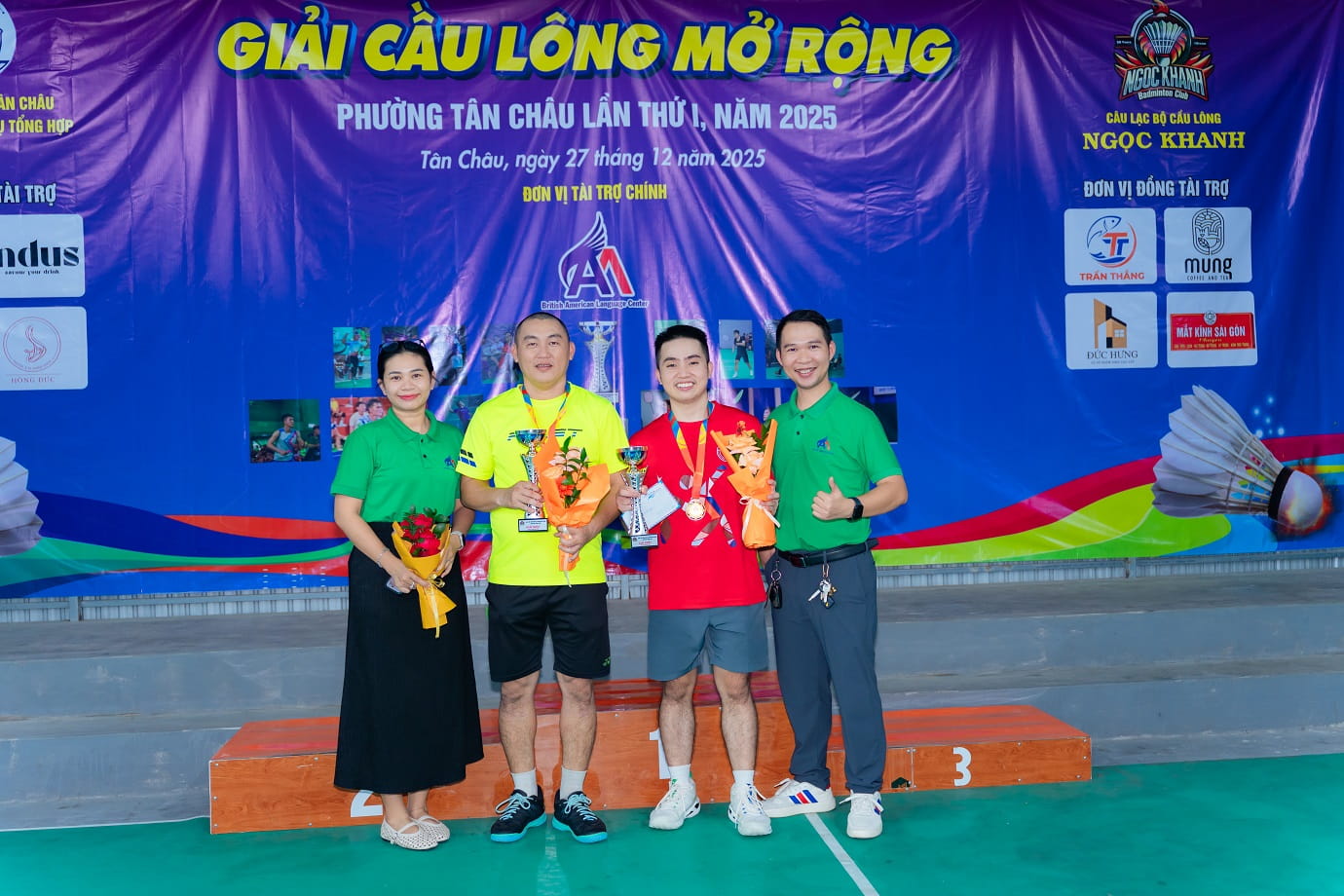 Tài trợ giải cầu lông mở rộng phường Tân Châu