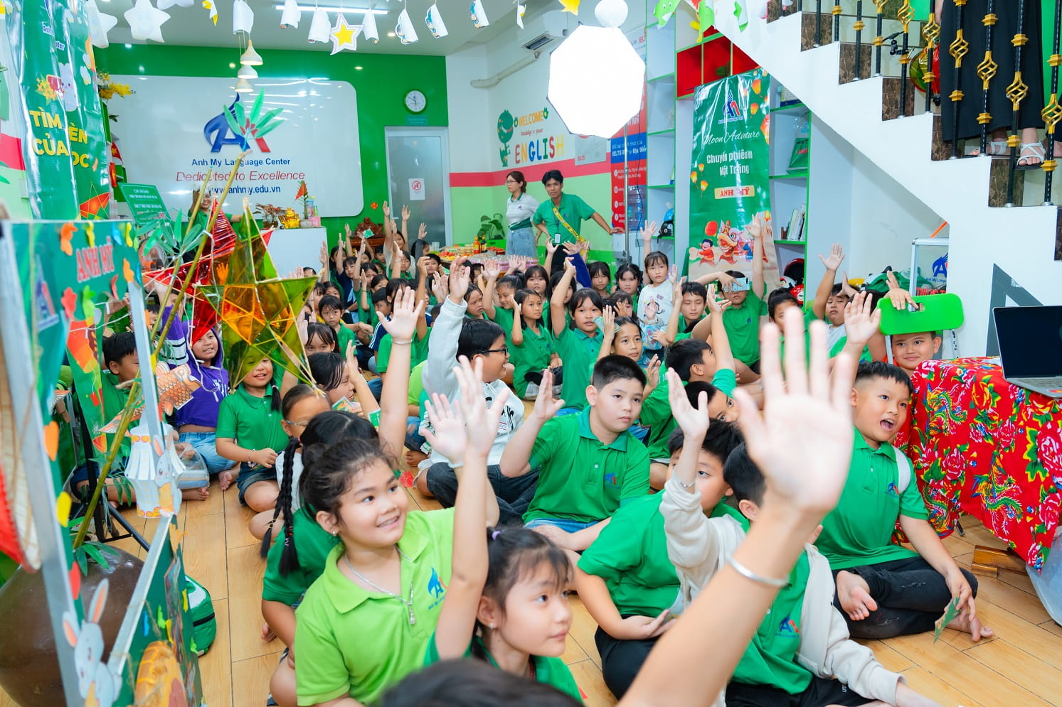 Mừng Trung Thu cùng Anh Mỹ Phú Tân