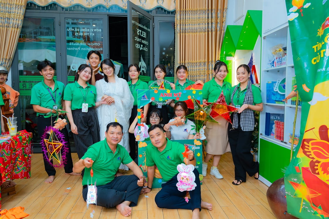 Mừng Trung Thu cùng Anh Mỹ Phú Tân