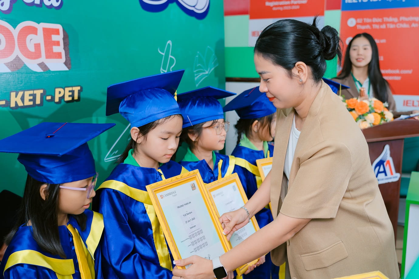 Vinh danh học viên đạt chứng chỉ Movers