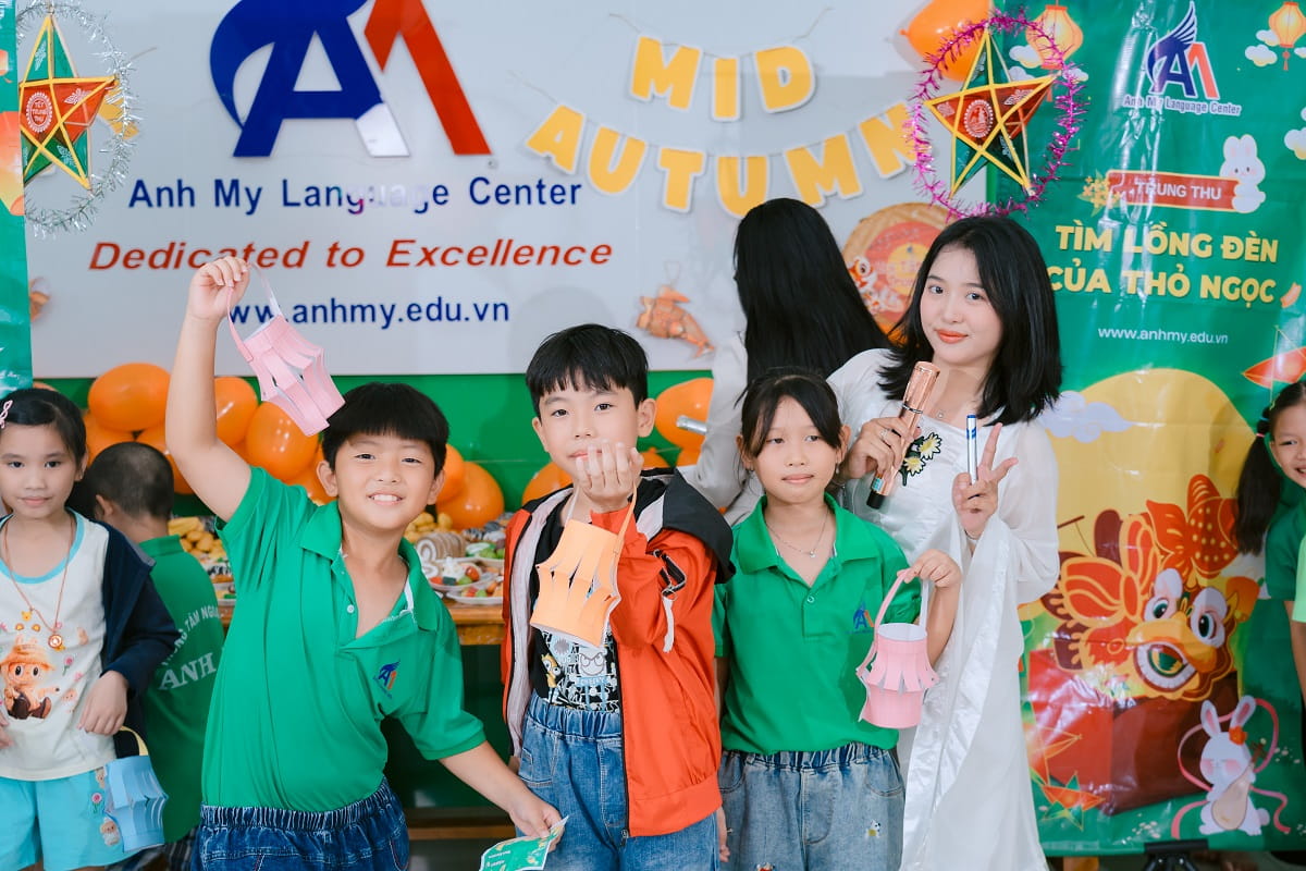 Ngoại khóa đón Tết Trung Thu cùng Anh Mỹ Hồng Ngự