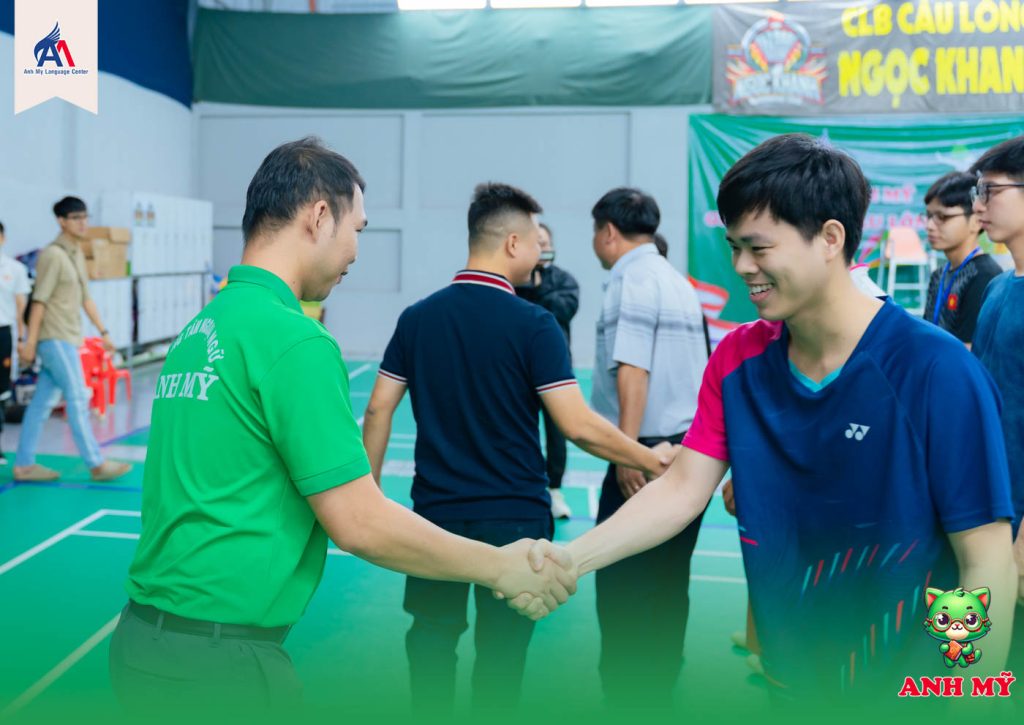 Hình 3: Gặp gỡ và giao lưu cùng các tuyển thủ thi đấu