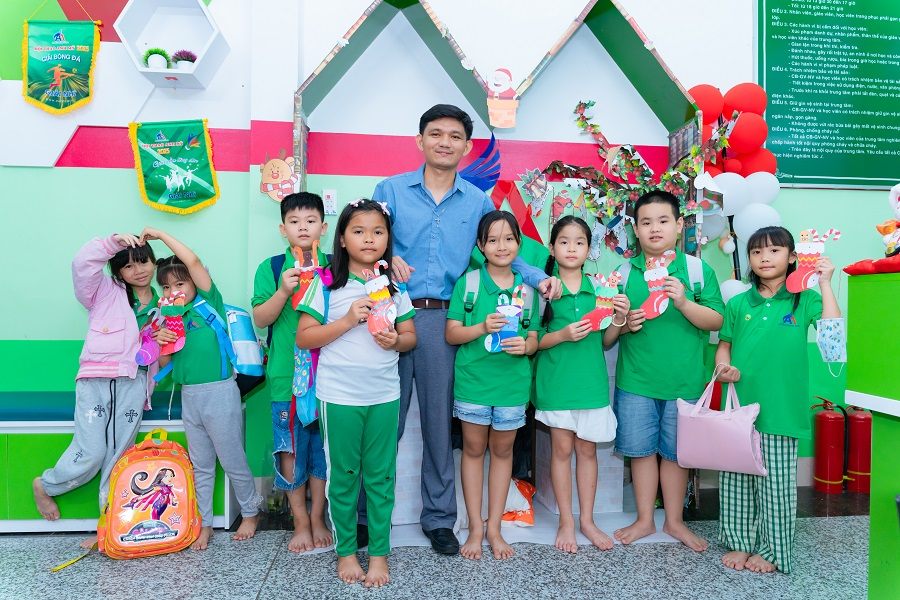 Ngoại khóa hấp dẫn tại Anh Mỹ Châu Phú