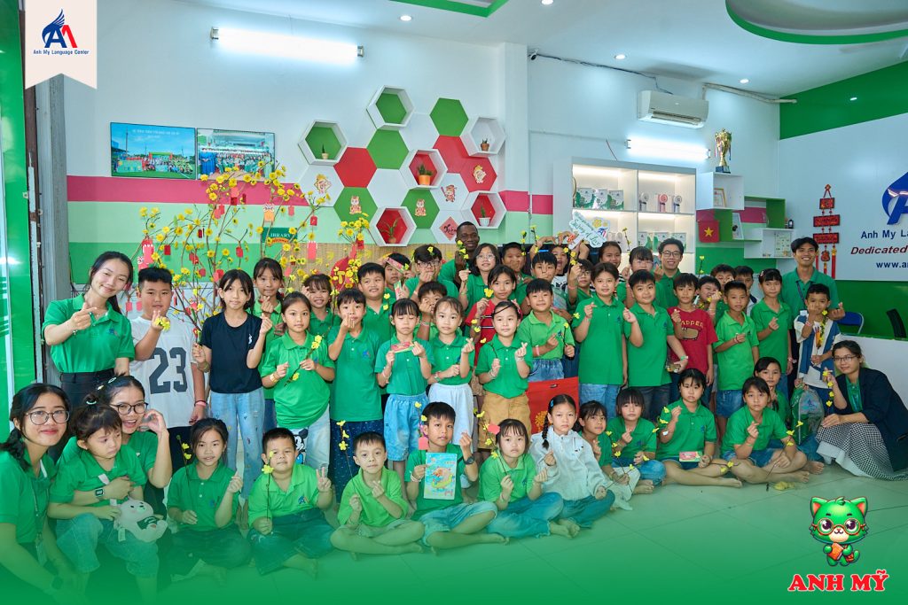 Hình 14: Học viên Anh Mỹ Hồng Ngự check-in cuối buổi ngoại khóa