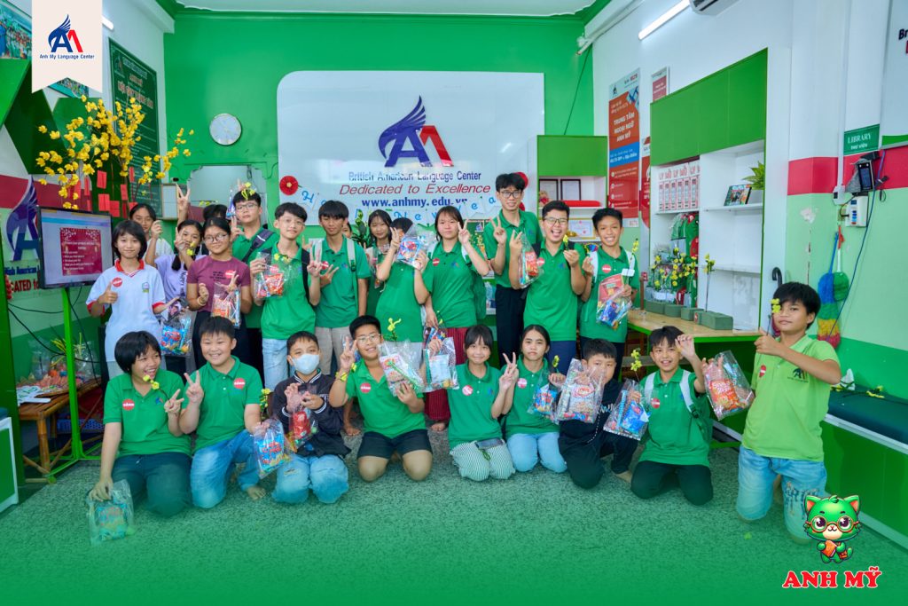 Hình 5: Ngoại khóa Spring of Love tại Anh Mỹ Châu Phú