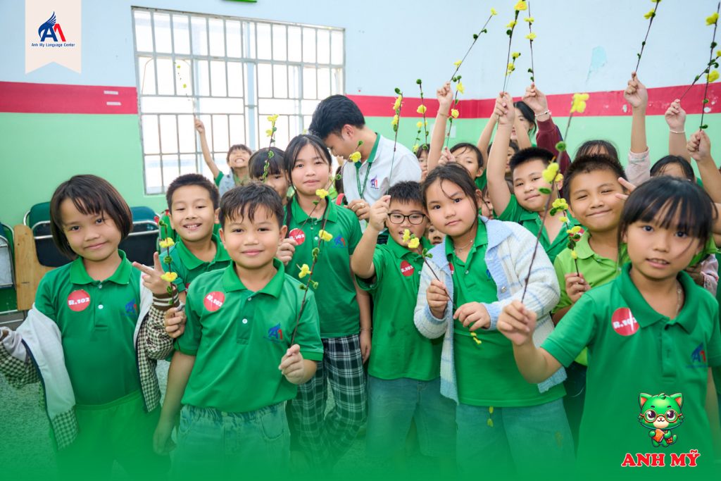 Hình 7: Từ hào khoe thành phẩm của bản thân