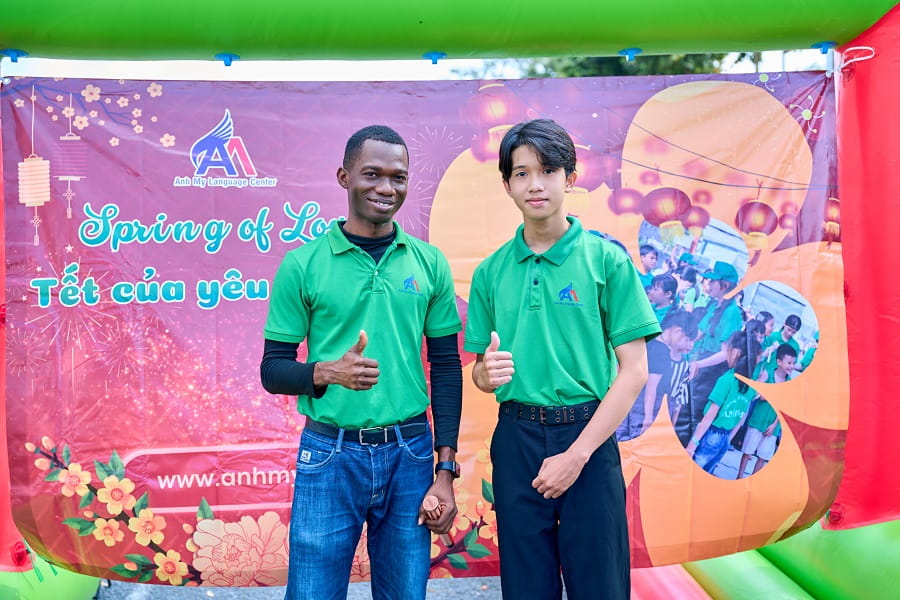 Học viên Tom chia sẻ cảm nhận về chương trình ngoại khóa Tết tại Anh Mỹ