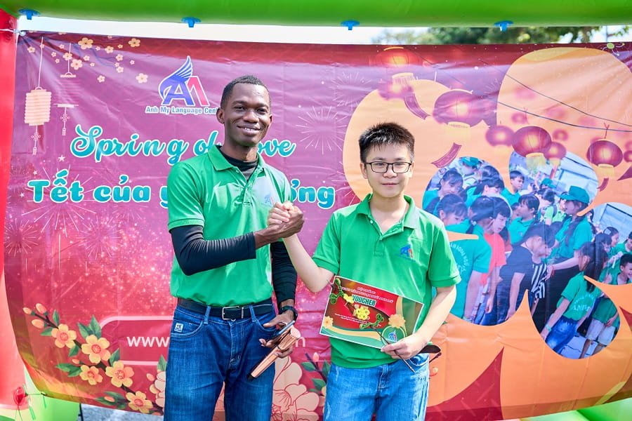 Học viên William chia sẻ cảm nhận về chương trình ngoại khóa Tết tại Anh Mỹ