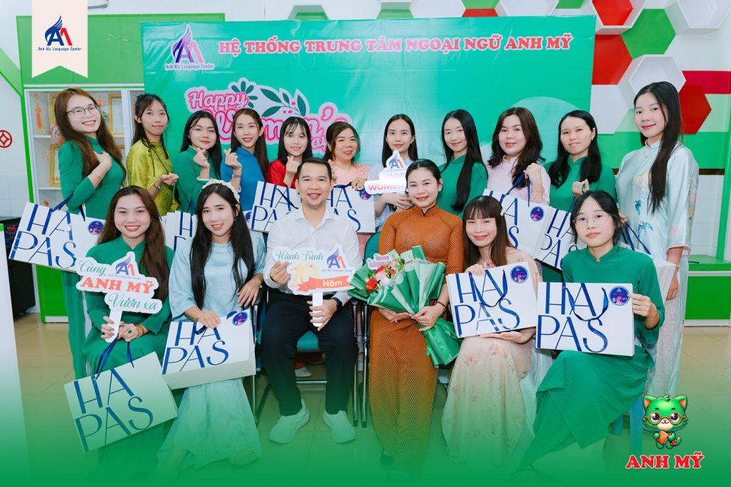 Hình 5: Khoảnh khắc gắn kết của đại gia đình Anh Mỹ trong hoạt động kỷ niệm ngày Quốc tế Phụ nữ