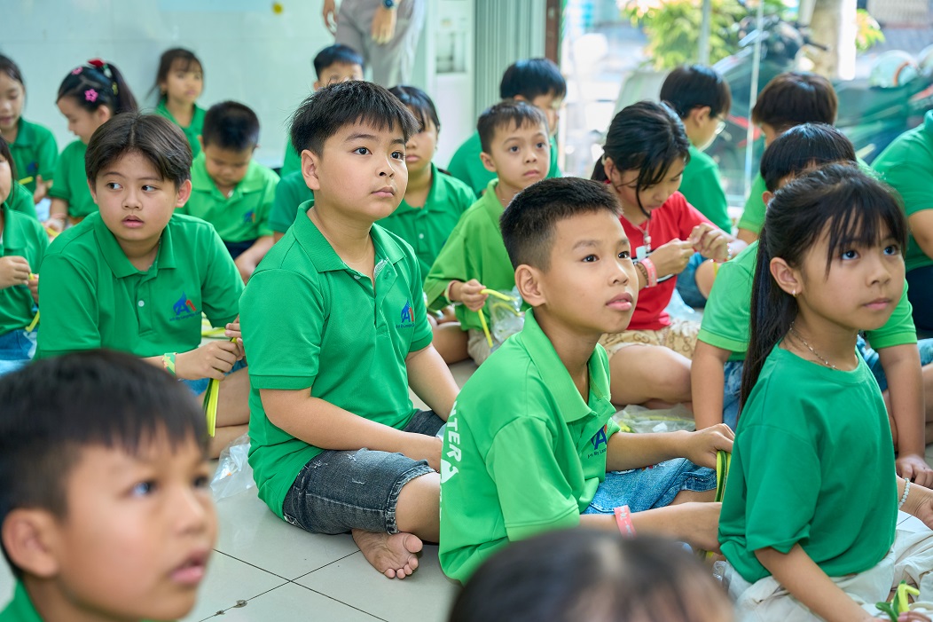 Đa dạng học động học lý thú
